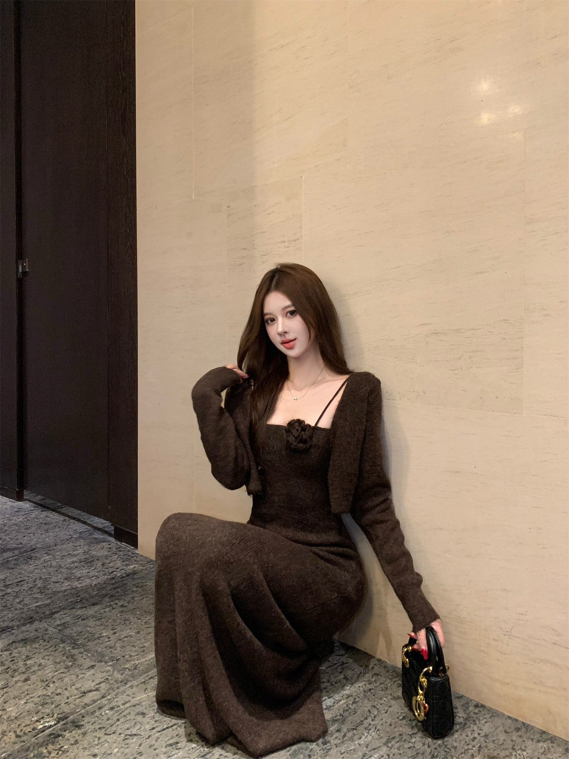 NA+ 輕熟摩卡厚針織抹胸裙 同色系短款外套