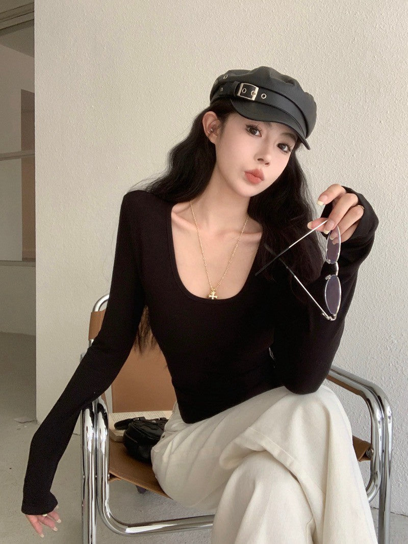 Na+ 藏不住好身材打底 U領純色圓弧上衣 杏/黑