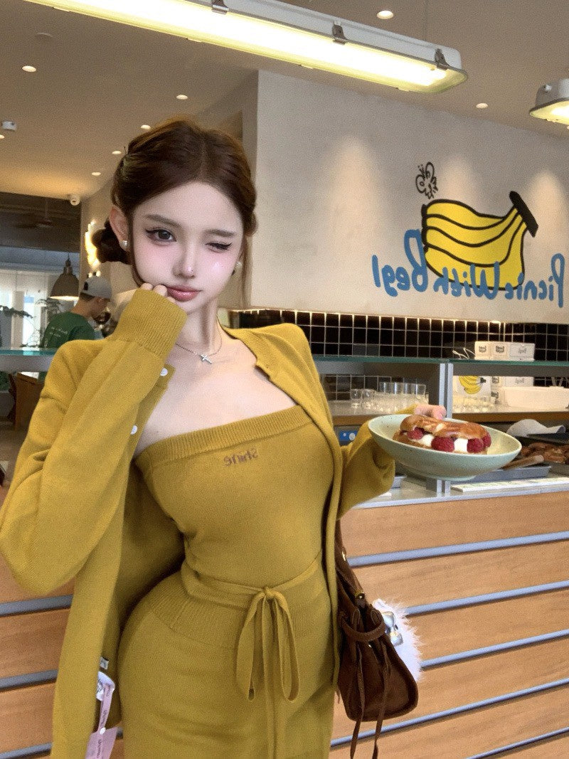 NA+ 韓女idol刺繡薑黃顯白抹胸半裙套裝 同色系開衫