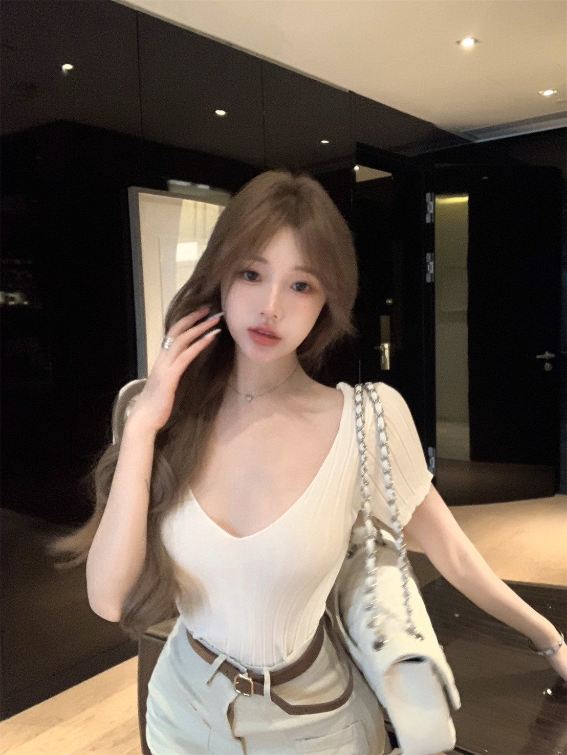 NA+ 純慾歐尼v領坑條針織上衣2色 高腰包臀裙