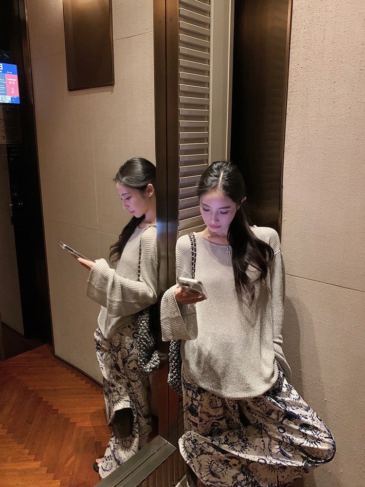 ''Na+''清冷大姐姐 露背縷空寬鬆長袖上衣 復古印花休閒褲