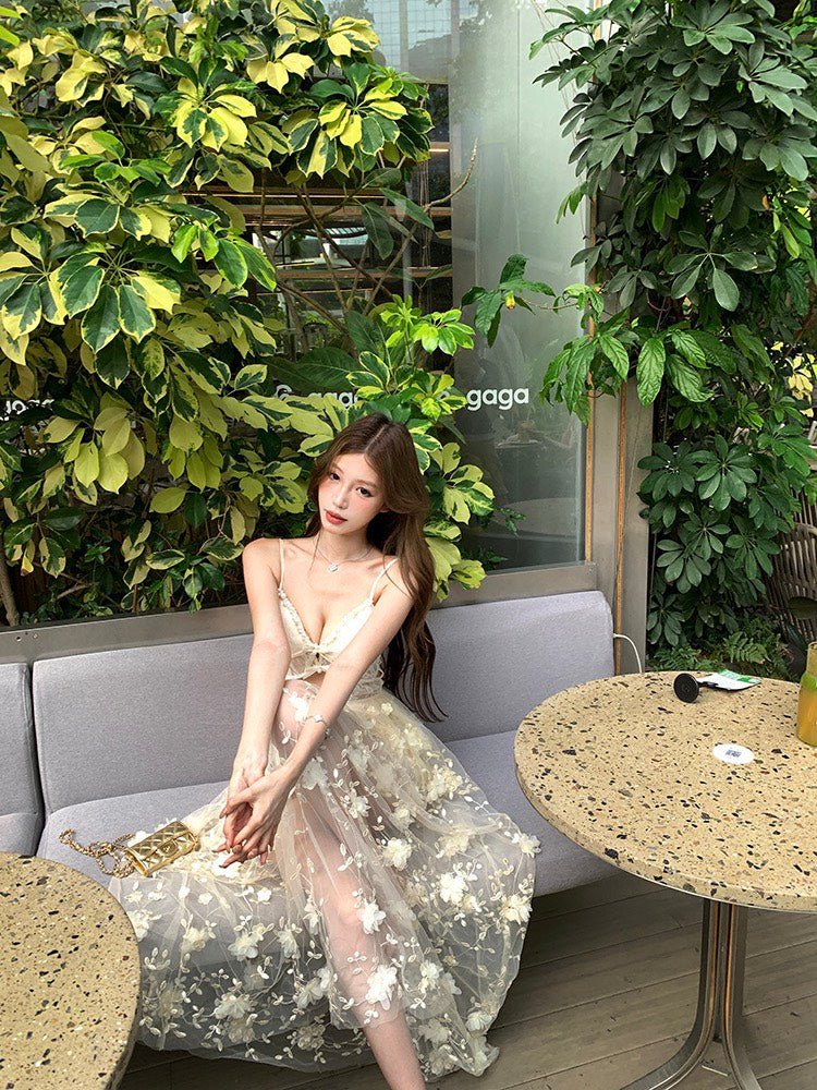 NA+ 梨花白月手工立體花縷空高級連身裙