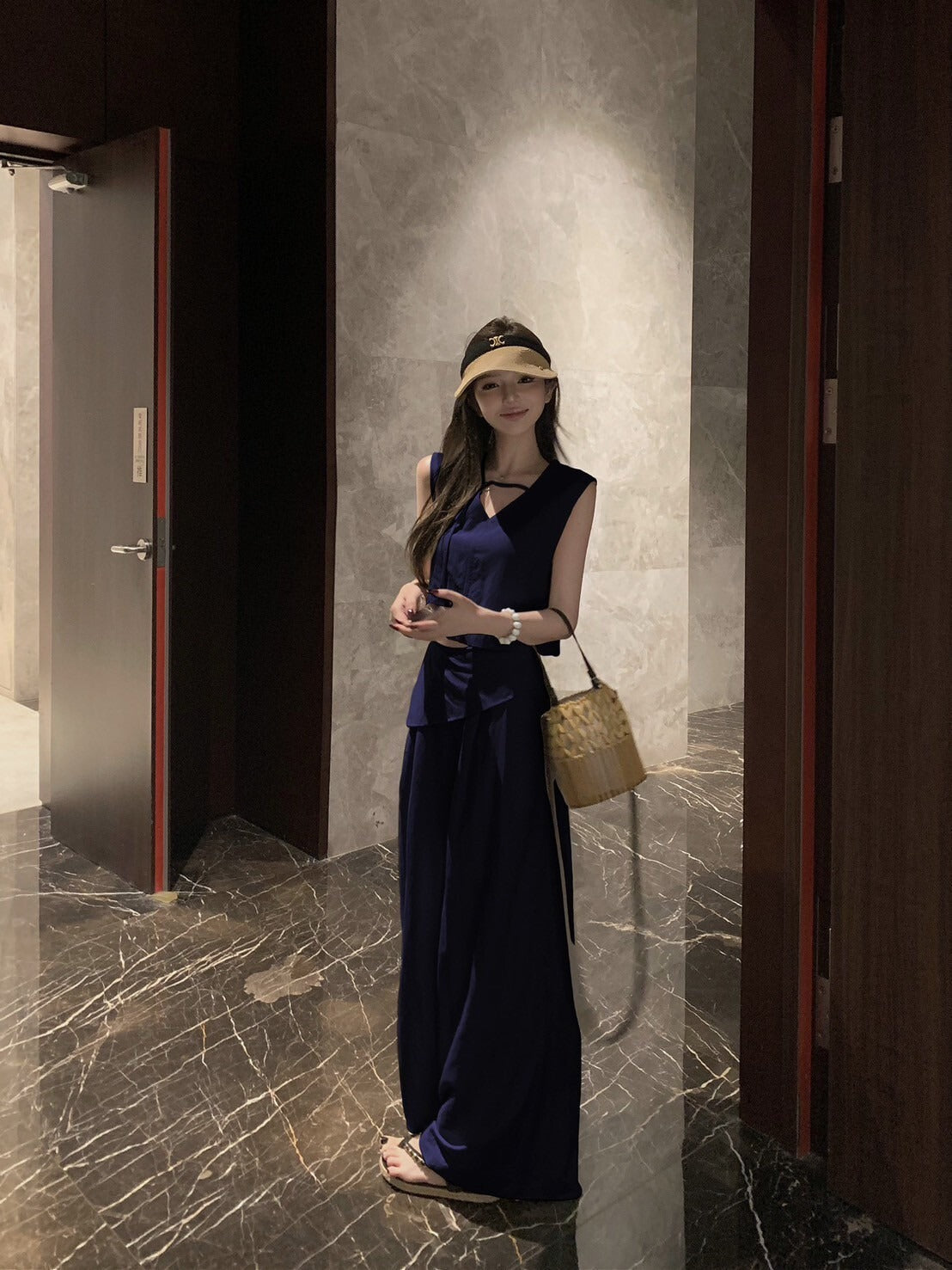 NA+ 本期主打 慵懶雙面穿上衣/不規則修身休閒褲 米杏/藍