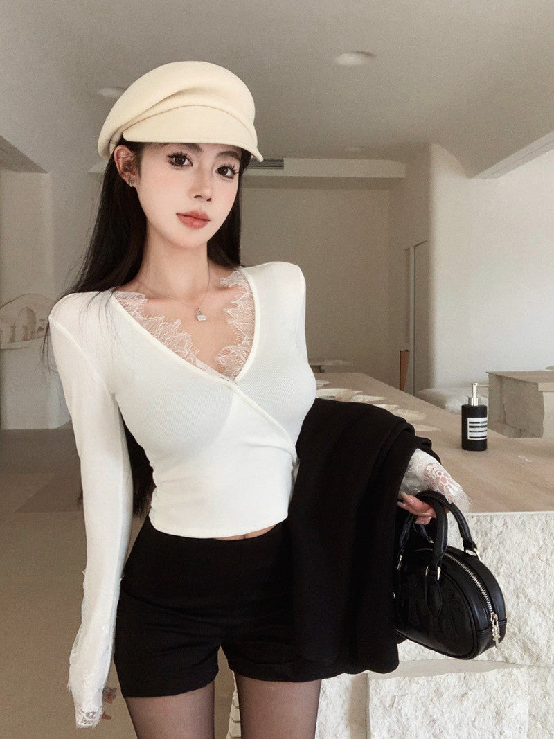 NA+ 姐姐的蕾絲V領拼接花袖上衣 黑/杏/白