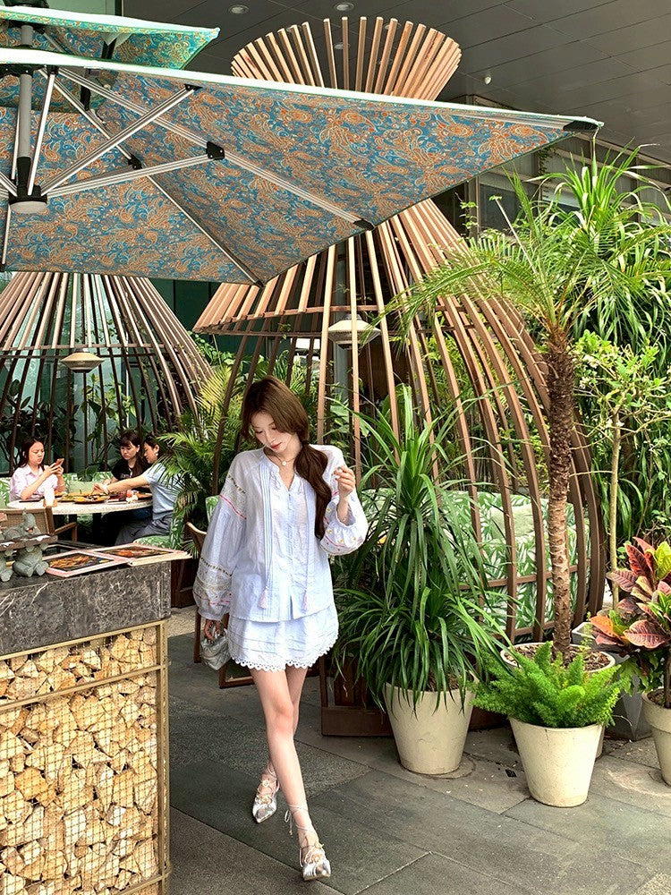 ''Na+''波希米花境亞麻花朵刺繡娃娃衫 休閒半身裙 淺藍