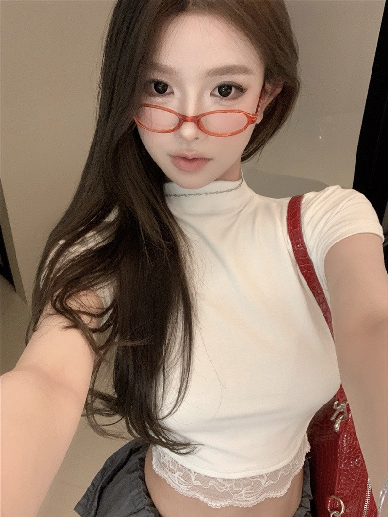 Na+ 嬌欲私藏甜美蕾絲衣擺上衣 白