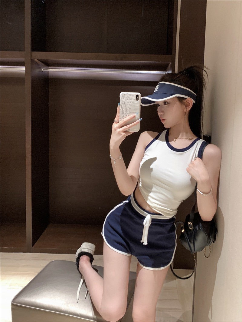 Na+ 嫩感櫻花妹 簡約撞色修身背心 居家休閒短褲 藍邊