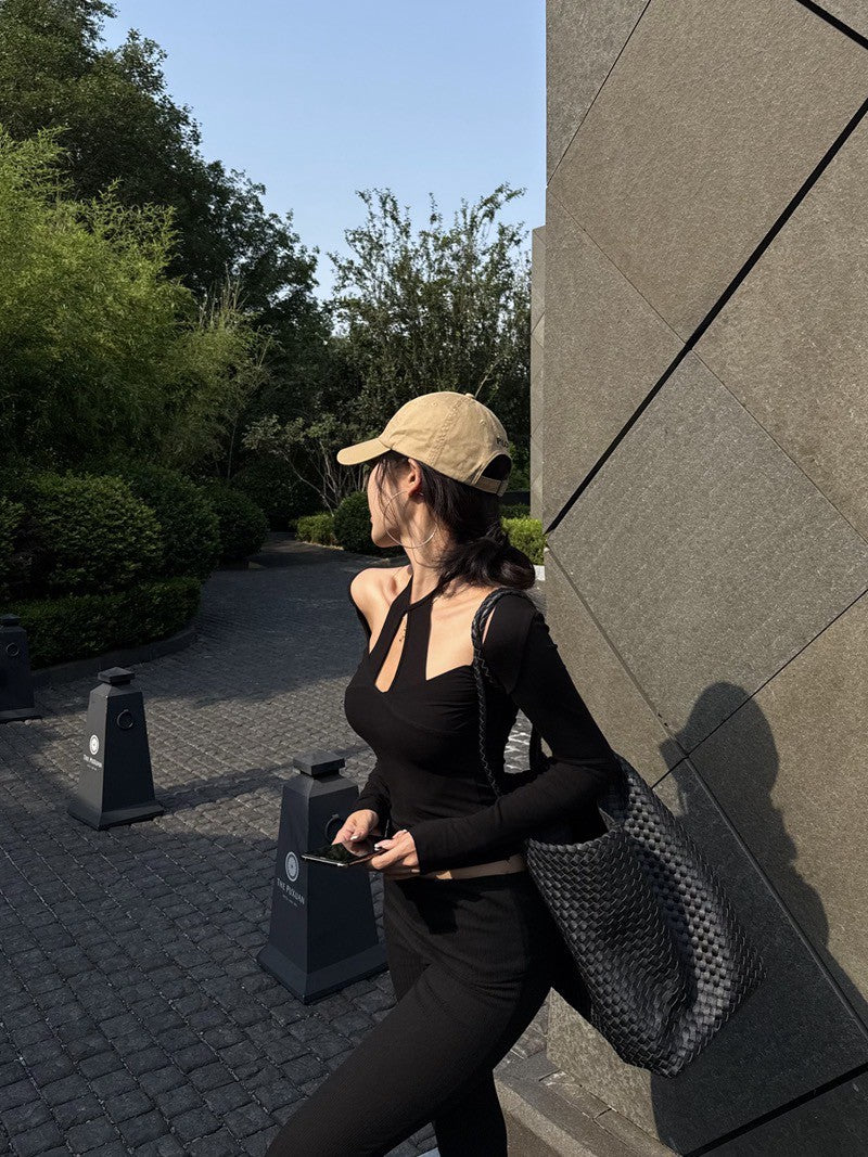 NA+ 性感御姐黑色掛脖挖空上衣