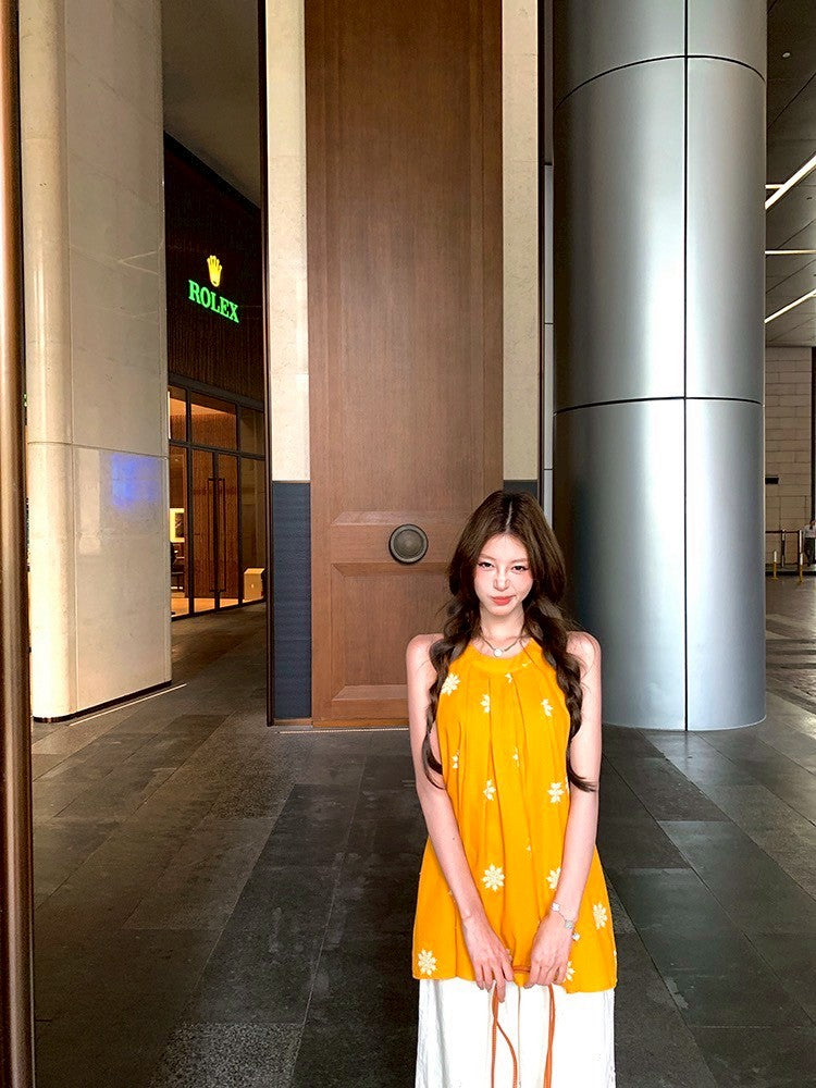 NA+ 黃油可麗露繡花料圓領背心上衣