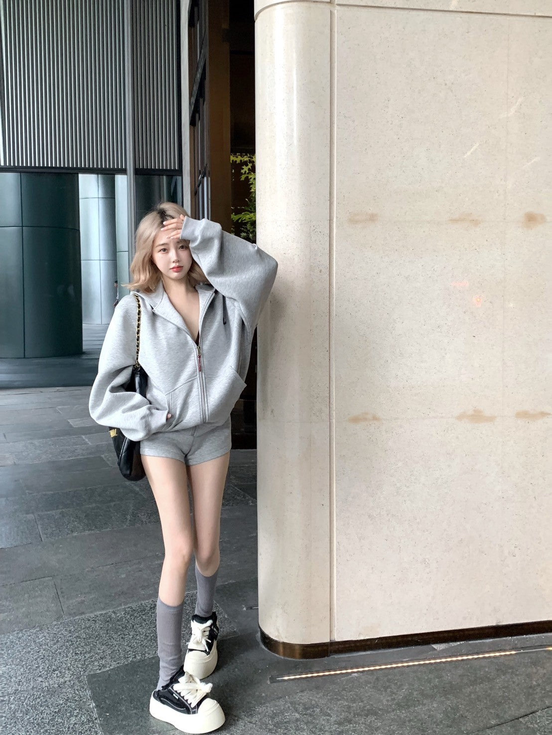 "Na+"澳洲留學生 高磅休閒刺繡外套 修身短款 灰