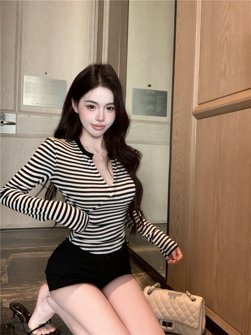 "Na+"簡約隨性 黑白條紋好版型亨利領修身上衣