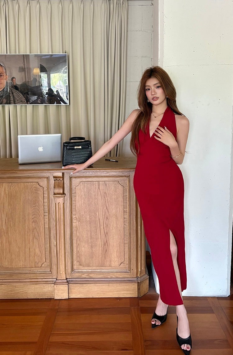 NA+ 氣質名媛 基礎V領掛脖修身連身裙 紅