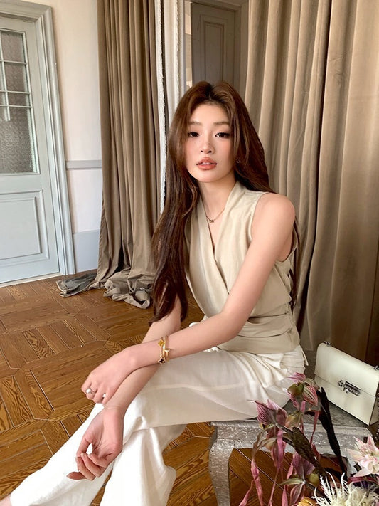 NA+ 溫柔開掛 簡約側收腰V領背心 杏