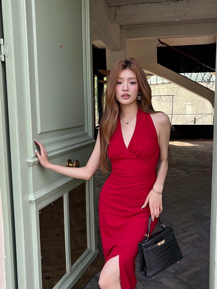 NA+ 氣質名媛 基礎V領掛脖修身連身裙 紅