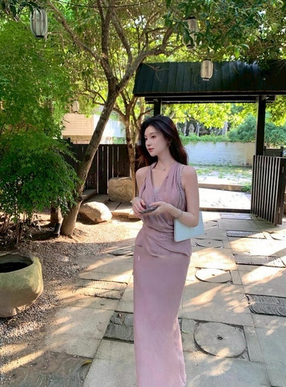 NA+ 淡若輕煙 氣質V領背心/魚尾修身半身裙 粉色