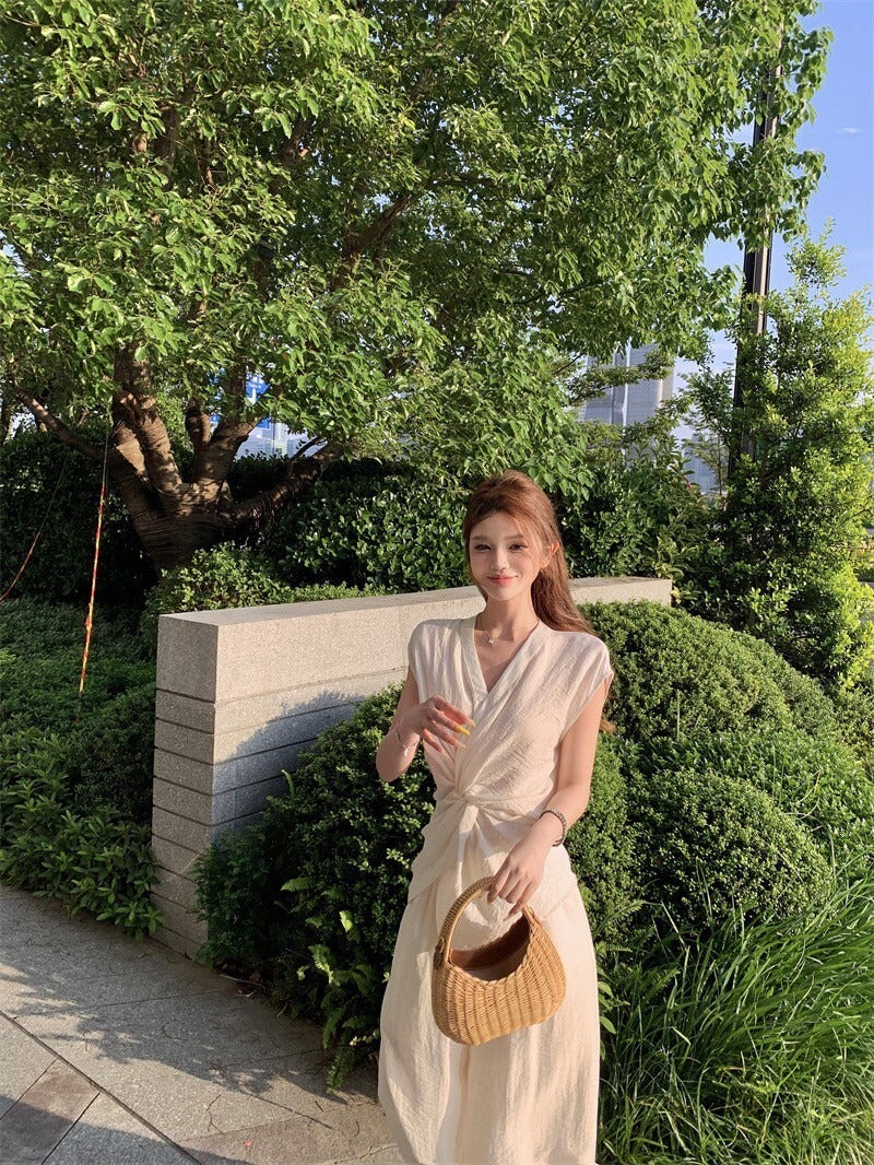 NA+ 解構老錢 不對稱扭結V領上衣/高腰闊腿褲 白