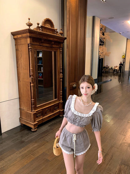 NA+ 法式lazy girl 方領格紋拼接短款上衣 花邊休閒短褲