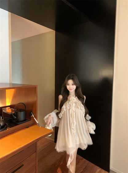 Na+ 精靈仙境夢幻法式荷葉掛脖連身裙 杏