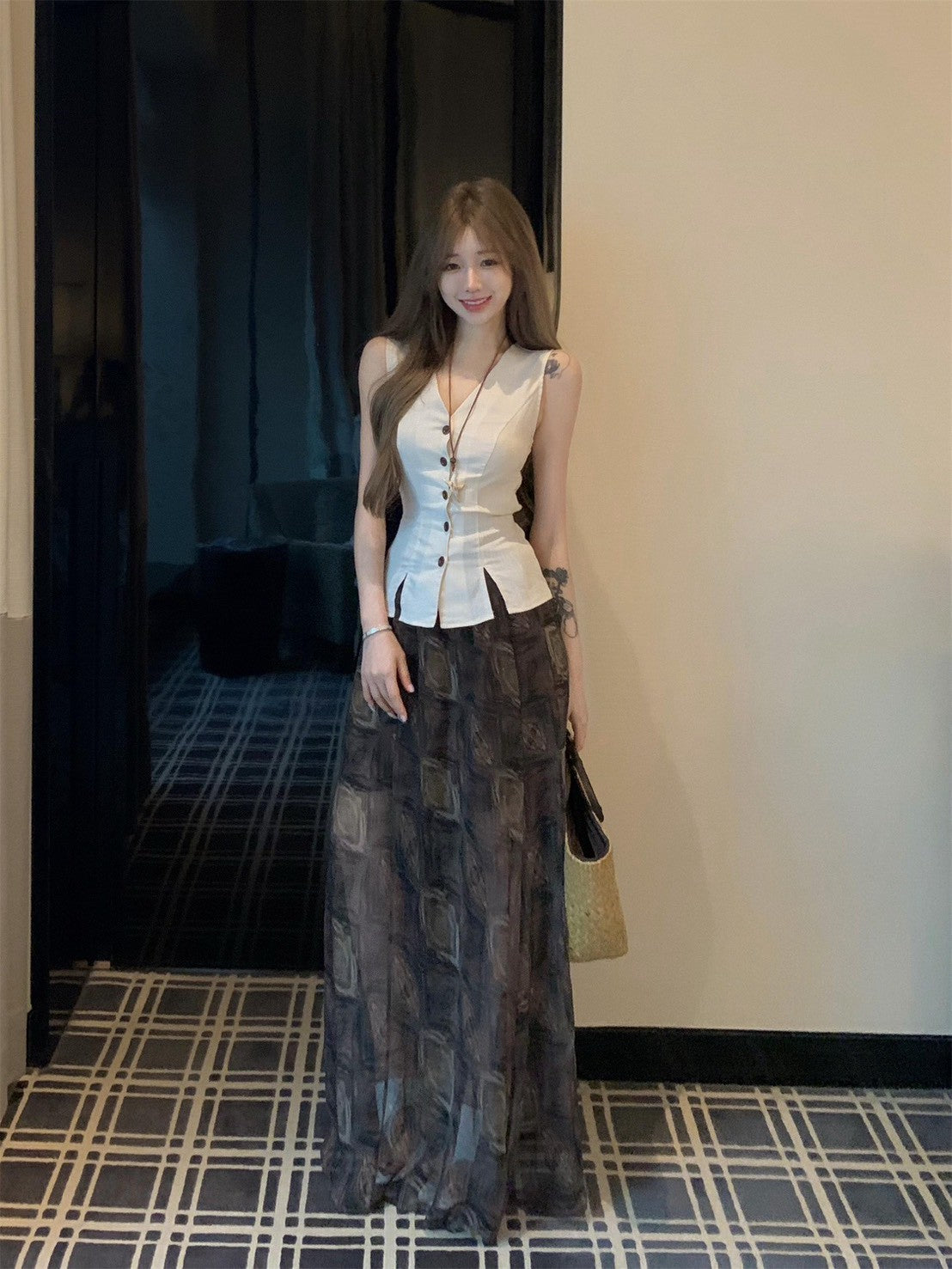 NA+ 復古V領收腰排扣馬甲 印花雪紡裙