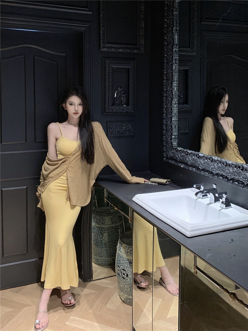 NA+ 拿捏嫩呼奶黃skim吊帶連身裙 薑黃色開衫