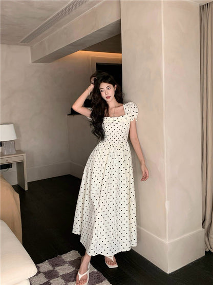 Na+ 點點夏日 法式波點方領收腰連身裙