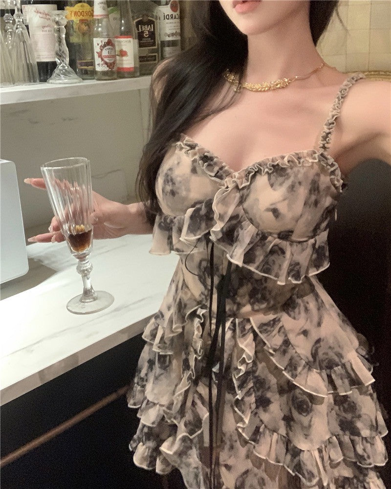 Na+ 復古歐式印花層層荷葉連身洋裝