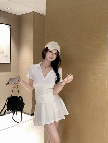 Na+ 運動clean fitting 休閒簡約polo領半身裙套裝 白