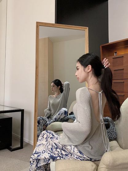 ''Na+''清冷大姐姐 露背縷空寬鬆長袖上衣 復古印花休閒褲