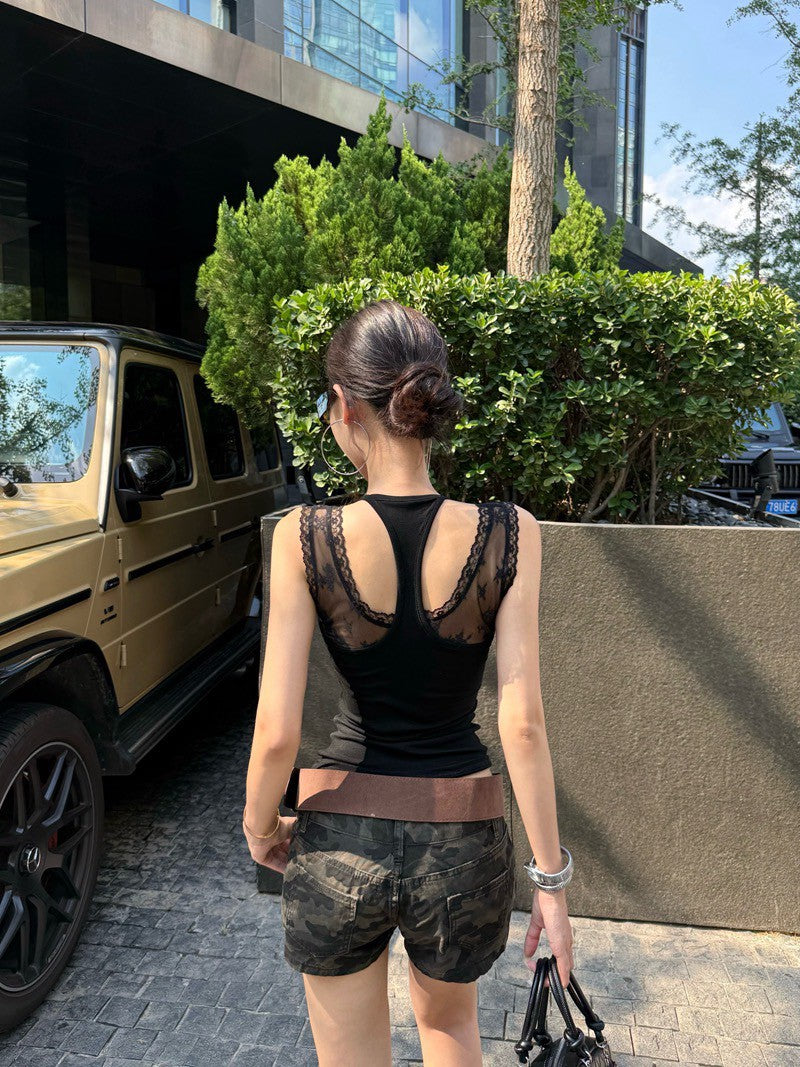 NA+ 幸運女孩修身蕾絲拼接row風背心 白/黑