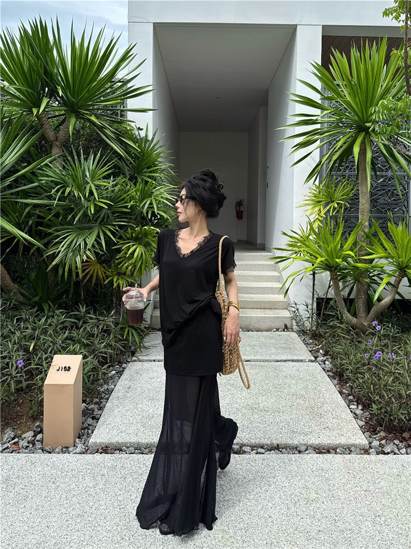 NA+ New money簡約蕾絲V領寬鬆上衣 透視拼接半身裙 白/黑