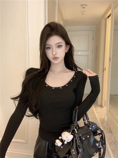 Na+ 基礎簡約圓釘U領上衣 軍綠/白/黑