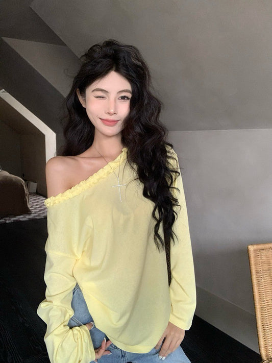 NA+ 推薦款*休閒花邊斜領寬鬆慵懶上衣 黃