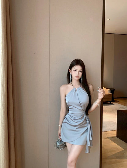 NA+ 獵殺極品高級掛脖繫帶緞面連身裙 灰