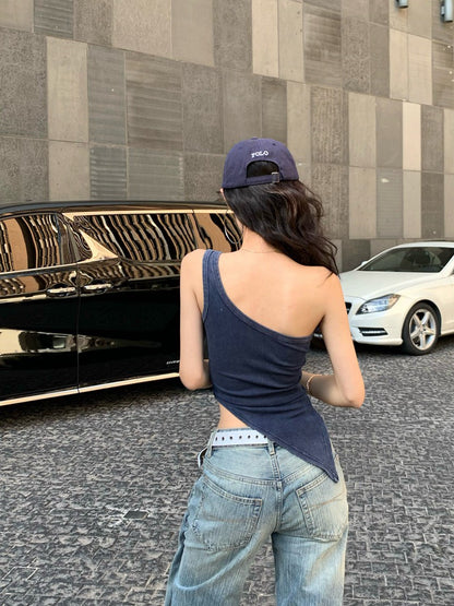 NA+ 視覺主控美式印花單肩不規則剪裁背心 藍/黑