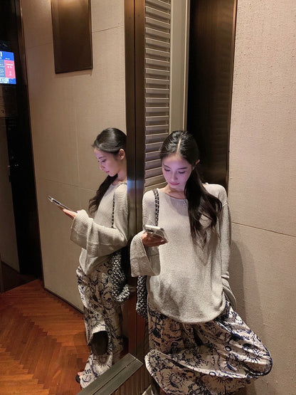 ''Na+''清冷大姐姐 露背縷空寬鬆長袖上衣 復古印花休閒褲