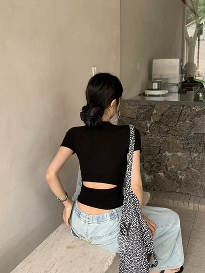 Na+ 細腰計畫 u領顯瘦後背縷空上衣 卡其/白/黑