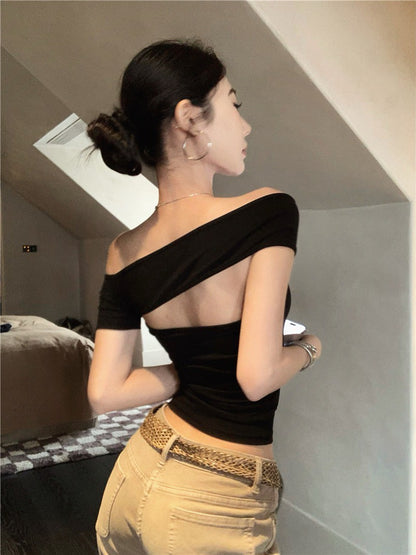 Na+ 歐美辣妹不規則一字露背彈力上衣 灰/黑