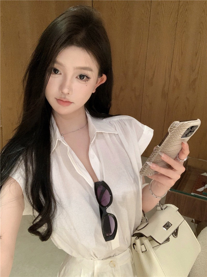 Na+ 簡約鬆弛感小飛袖襯衫 白 高腰反折白短褲