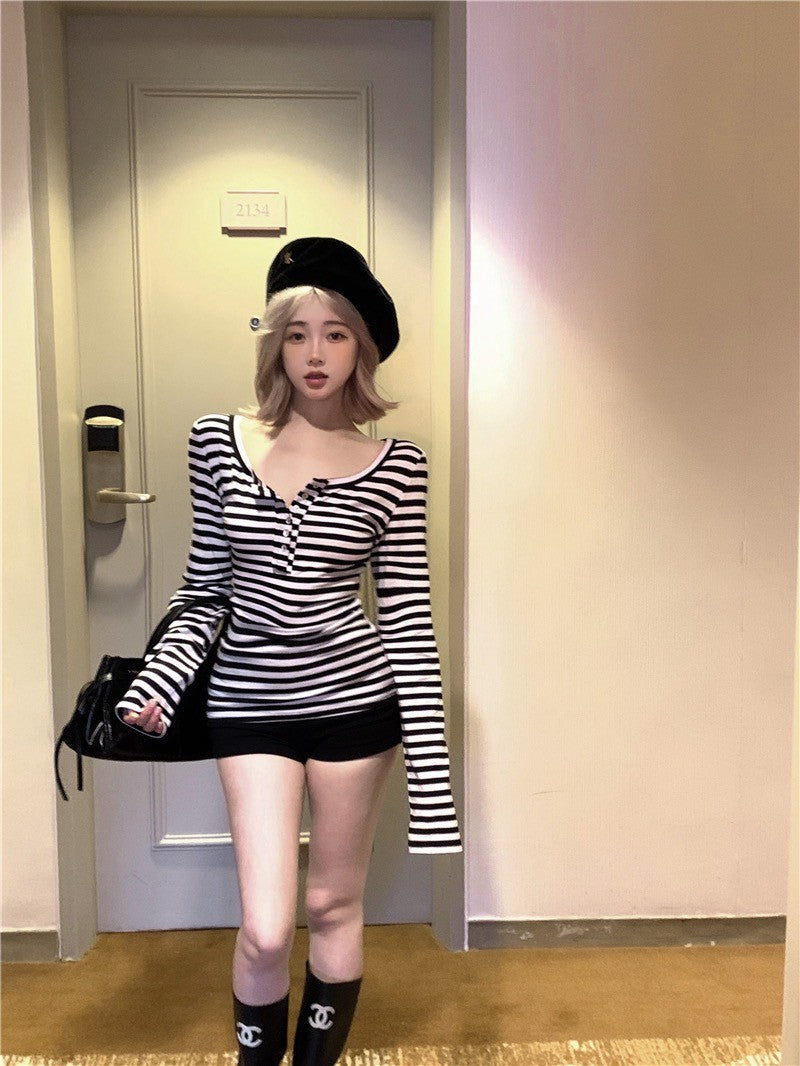 Na+ 登機私服休閒鈕扣圓領上衣 條紋