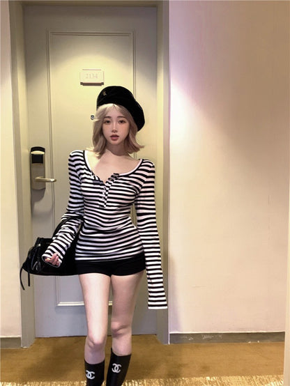 Na+ 登機私服休閒鈕扣圓領上衣 條紋