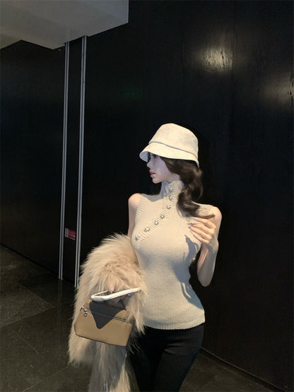 NA+ 香肩美人寶石釦針織高領背心 紅/杏