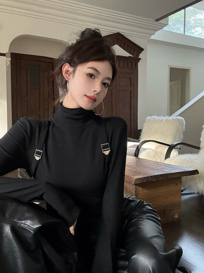 NA+ 酷颯美模揹帶設計感高領長袖上衣 黑