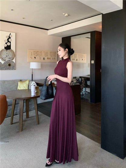 NA+ 高貴魔都 貴氣半高領美背連身裙 紫紅