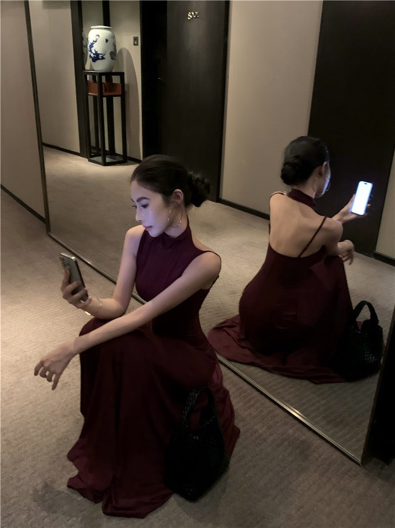 NA+ 高貴魔都 貴氣半高領美背連身裙 紫紅