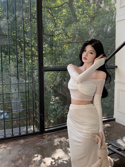 NA+ 鎏光漫步裙/透紗一字領修身上衣  白