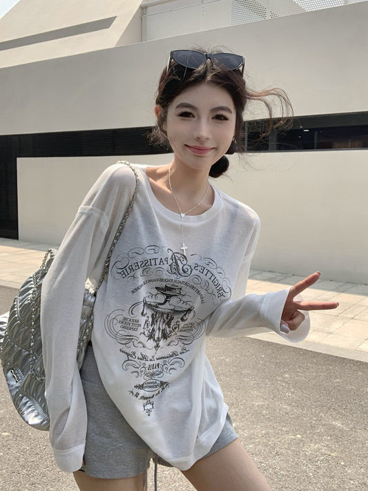 Na+ 俏皮防曬模式 圓領美式印花上袖上衣 白