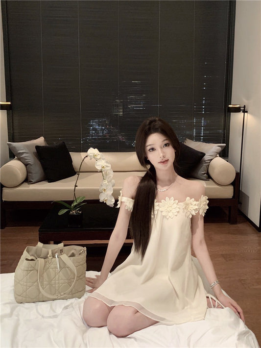 NA+ 手工立體花香肩一字領雪紡上衣