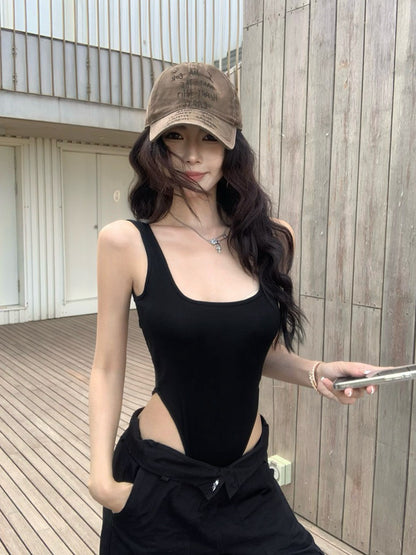 NA+ 歐美控的愛 設計款帶胸墊U領連體衣 黑