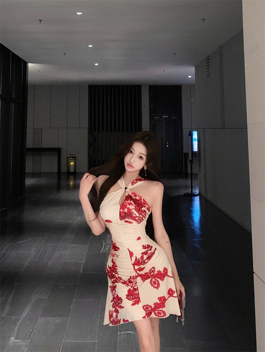 Na+ 復古名媛 中式設計感印花掛脖連身裙