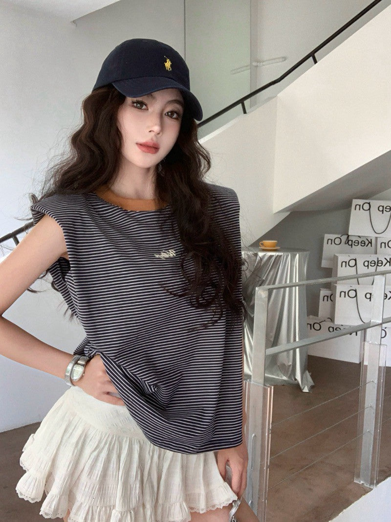 NA+ 熱愛復古味～高智感坎肩條紋上衣 深藍/咖